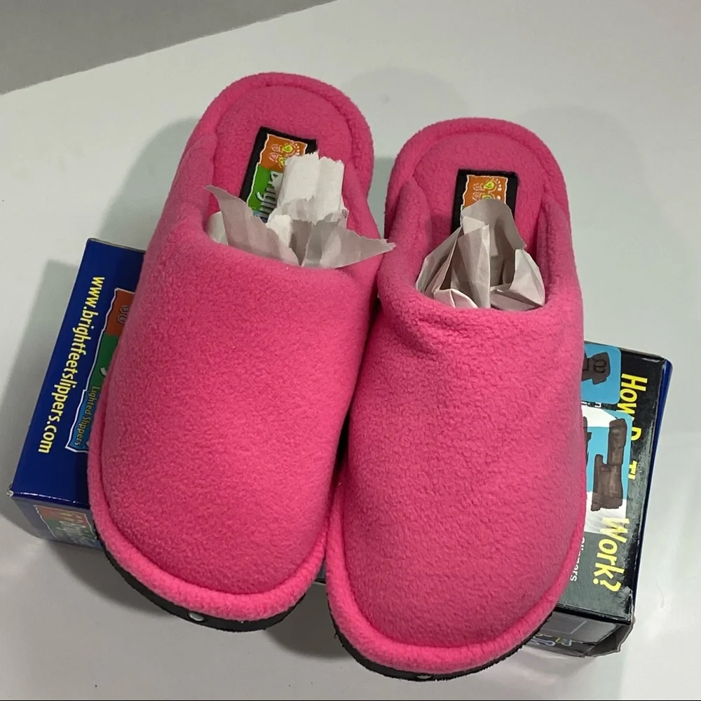 BrightFeet lighted slippers for little kids Sz large 2-4 in pink New in box
